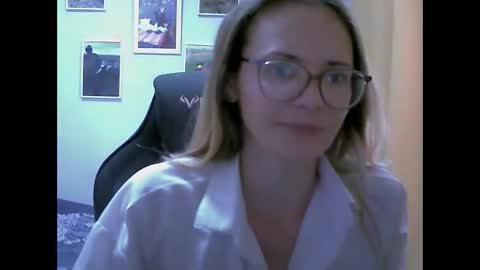 Snapshot of sea_dream chatting on 09/26/25, 09:35 SEA Dream online show from 09/26/25, 09:35