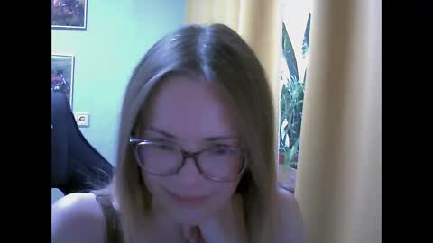 Snapshot of sea_dream chatting on 09/30/25, 04:17 SEA Dream online show from 09/30/25, 04:17