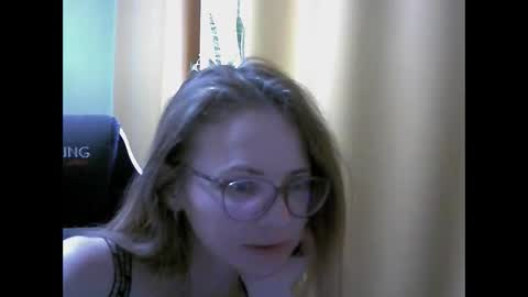 Snapshot of sea_dream chatting on 10/09/25, 05:49 SEA Dream online show from 10/09/25, 05:49