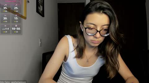 Aria Independent model online show from 11/21/25, 12:21