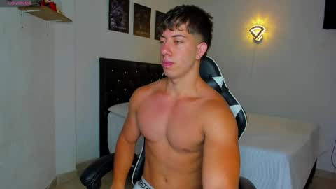 Snapshot of sean_brownx chatting on 10/03/25, 11:51 Sean online show from 10/03/25, 11:51