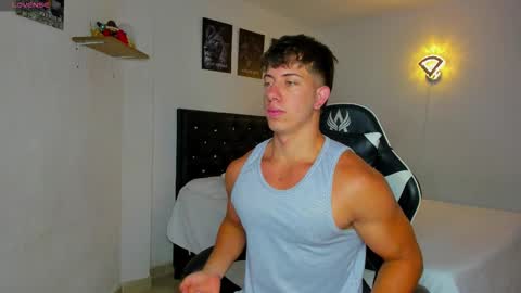 Snapshot of sean_brownx chatting on 10/08/25, 11:52 Sean online show from 10/08/25, 11:52