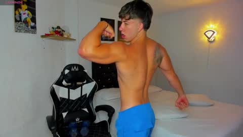 Snapshot of sean_brownx chatting on 10/20/25, 11:32 Sean online show from 10/20/25, 11:32