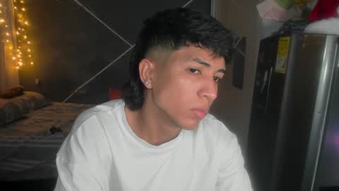 Snapshot of sean_scoth2 chatting on 12/24/24, 01:27 Sean Scoth online show from 12/24/24, 01:27