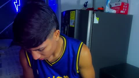 Snapshot of sean_scoth2 chatting on 02/24/25, 05:11 Sean Scoth online show from 02/24/25, 05:11