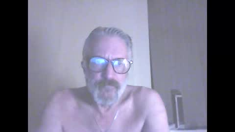 Snapshot of seantheflyer chatting on 09/15/25, 09:26 seantheflyer online show from 09/15/25, 09:26