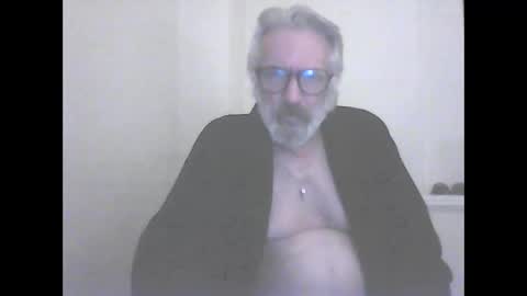 Snapshot of seantheflyer chatting on 09/17/25, 08:43 seantheflyer online show from 09/17/25, 08:43