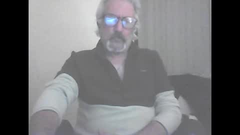 Snapshot of seantheflyer chatting on 10/04/25, 09:57 seantheflyer online show from 10/04/25, 09:57