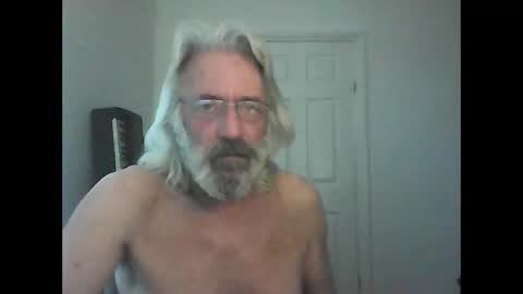Snapshot of seantheflyer chatting on 05/25/26, 01:06 seantheflyer online show from 05/25/26, 01:06