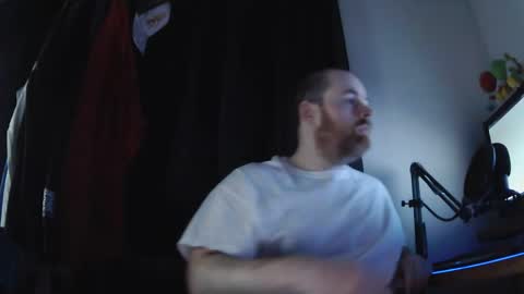 Snapshot of seanv24 chatting on 02/18/25, 02:05 seanv26 online show from 02/18/25, 02:05