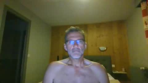 Snapshot of seb846894 chatting on 06/08/26, 10:21 seb846894 online show from 06/08/26, 10:21