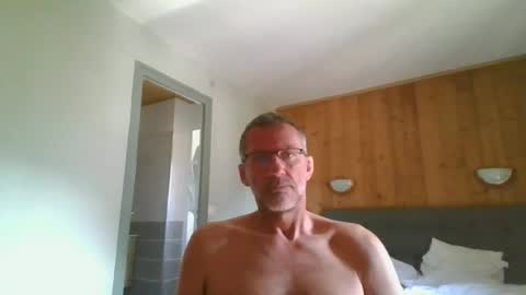 Snapshot of seb846894 chatting on 06/17/26, 08:17 seb846894 online show from 06/17/26, 08:17