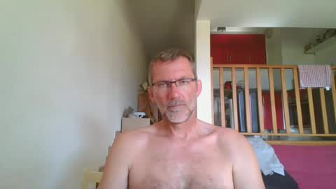 Snapshot of seb846894 chatting on 06/18/26, 03:49 seb846894 online show from 06/18/26, 03:49