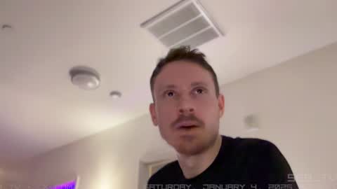 Sebastian online show from 01/04/25, 06:41