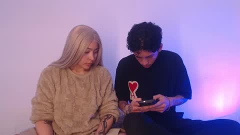  CAMILA Y SEBASTIAN online show from 09/19/25, 07:58