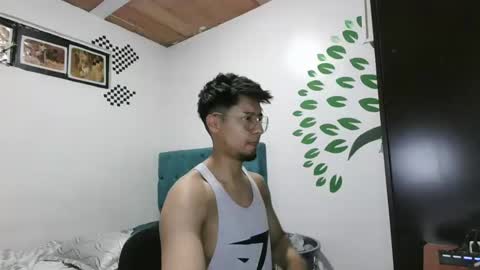 Snapshot of sebas_baby chatting on 11/09/25, 10:08 SEBASTIAN online show from 11/09/25, 10:08