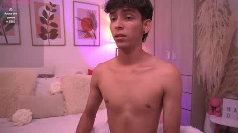 Sebastian Alvarez online show from 12/18/25, 01:55