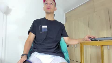 Sebastian online show from 01/18/26, 03:16