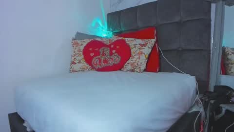 Snapshot of sebas_n_aly chatting on 09/11/25, 12:55 ely online show from 09/11/25, 12:55