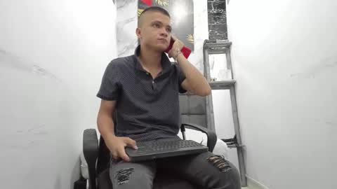 Snapshot of sebas_n_aly chatting on 02/07/26, 11:19 ely online show from 02/07/26, 11:19