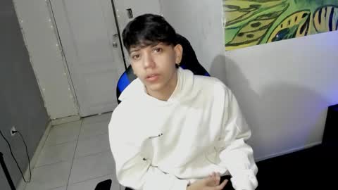 sebas_pretty7 online show from 11/30/25, 12:42