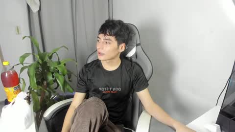 sebastian online show from 04/30/26, 10:36