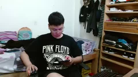 Sebas online show from 02/05/25, 05:52