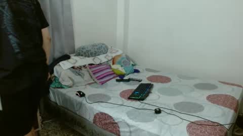 Sebas online show from 02/05/25, 02:59