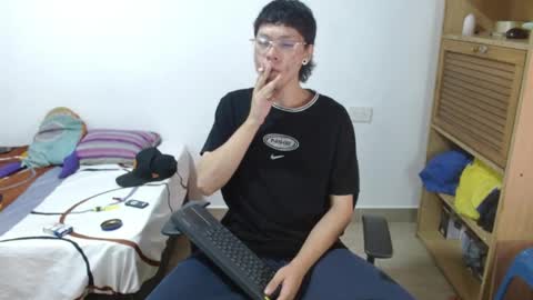 Sebas online show from 04/23/26, 01:02