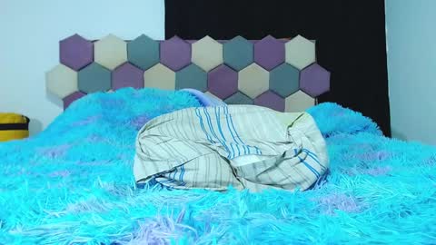 Snapshot of sebastian_025 chatting on 12/04/24, 07:06 Sebastian online show from 12/04/24, 07:06