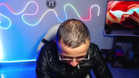 Snapshot of sebastian_025 chatting on 10/31/25, 11:39 Sebastian online show from 10/31/25, 11:39