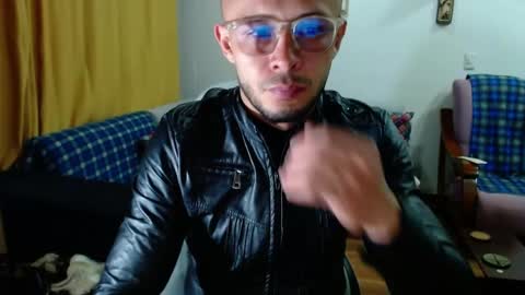 Snapshot of sebastian_025 chatting on 05/12/26, 05:04 Sebastian online show from 05/12/26, 05:04