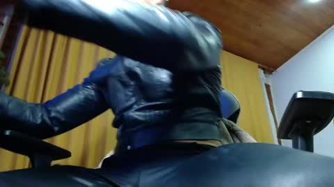 Snapshot of sebastian_025 chatting on 05/29/26, 04:43 Sebastian online show from 05/29/26, 04:43