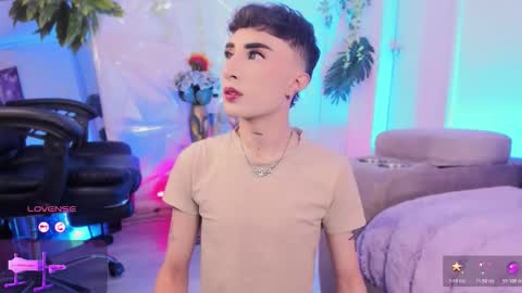 Snapshot of sebastianhilton chatting on 02/15/26, 01:52 . INDEPENDENT MODEL online show from 02/15/26, 01:52