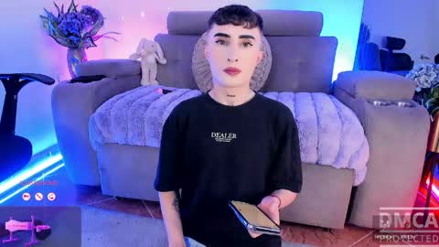     .  INDEPENDENT MODEL online show from 04/17/26, 03:09