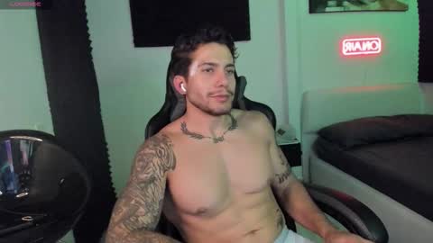 Lucian Sinclair online show from 11/27/25, 01:07