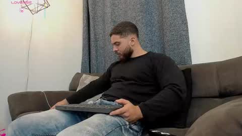 Instagram jeanpaulfit  online show from 09/26/25, 12:14