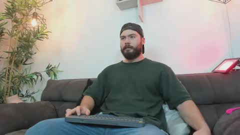 Instagram jeanpaulfit  online show from 05/31/26, 08:54