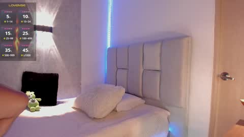 Snapshot of sebastiian69_ chatting on 09/10/25, 11:10 Sebas online show from 09/10/25, 11:10