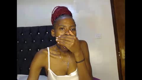 sebatrishaa online show from 11/22/25, 08:02