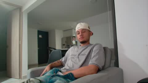 ryan miller online show from 01/05/25, 07:28