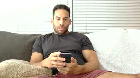 Snapshot of sebroyce chatting on 06/23/26, 05:00 Sebastian Royce online show from 06/23/26, 05:00