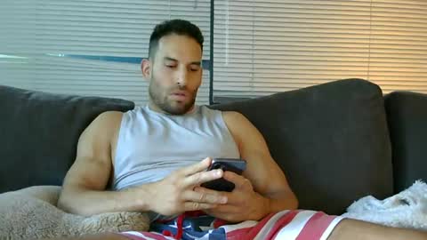 Snapshot of sebroyce chatting on 06/25/26, 10:58 Sebastian Royce online show from 06/25/26, 10:58