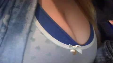 Sunny online show from 04/21/26, 02:51