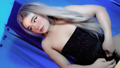 kwen online show from 03/11/26, 04:57