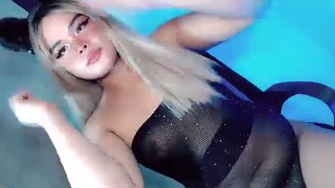 kwen online show from 04/23/26, 05:26