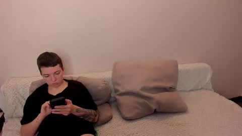 Amanda and  pair in a real life we love each other but can play with you online show from 11/06/25, 10:05