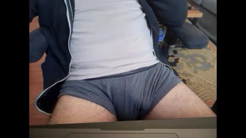 Snapshot of secret_neighbor_ chatting on 10/02/25, 05:42 secret_neighbor_ online show from 10/02/25, 05:42