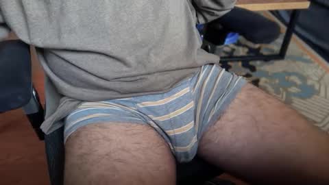 Snapshot of secret_neighbor_ chatting on 11/08/25, 03:01 secret_neighbor_ online show from 11/08/25, 03:01