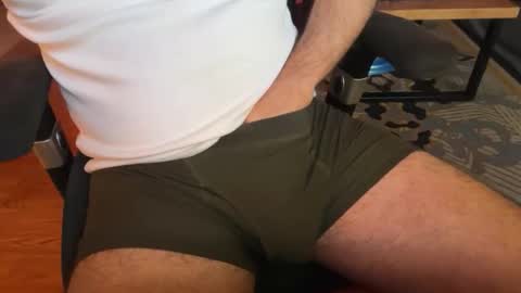 Snapshot of secret_neighbor_ chatting on 11/13/25, 02:27 secret_neighbor_ online show from 11/13/25, 02:27